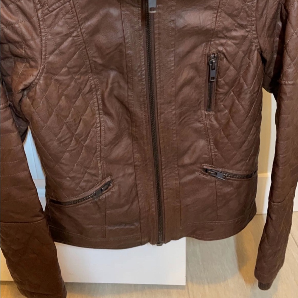 Brown jacket - Picture 2 of 3